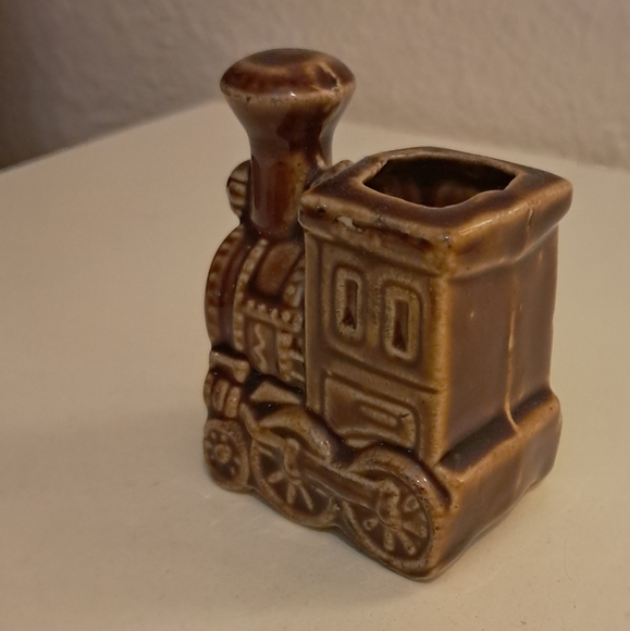 Vintage 1950s Mid-Century Modern Boho Chic Ceramic Train Toothpick Holder - Picture 4 of 7